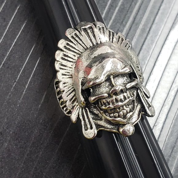 1/$10, 2/$15 -  Men's size 8.5 Silver-tone Skull Ring Fashion Jewelry - Picture 1 of 5